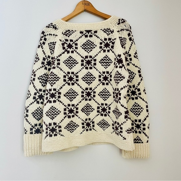 American Eagle Outfitters AEO Hand Knit Lambswool Sweater Cream Ivory Large - Picture 6 of 6